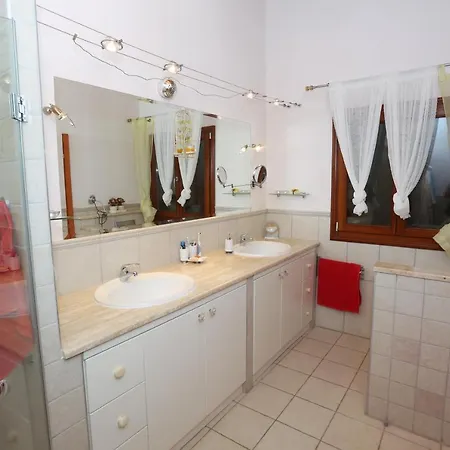 Verde - Pool, Bbq, 5 Bdrms, View, Garden * Filakai Kassandras